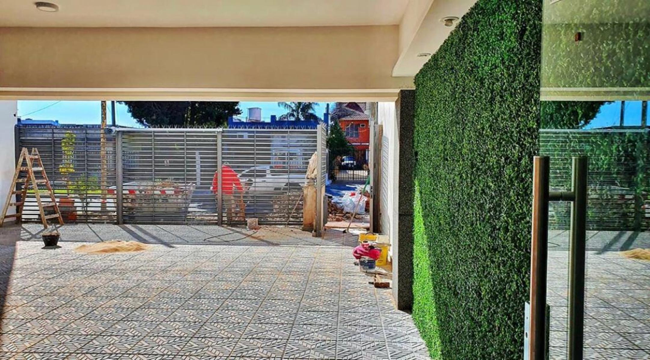 Excelente departamento de 2 ambientes a estrenar con patio privado