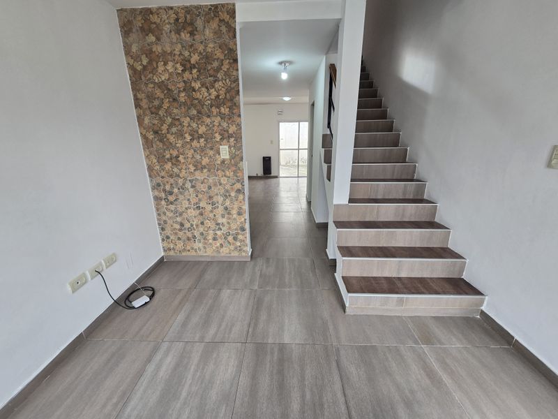 VENTA DE DUPLEX 3 AMBIENTES - SIN EXPENSAS - APTO A CRÉDITO - LUIS GUILLÓN