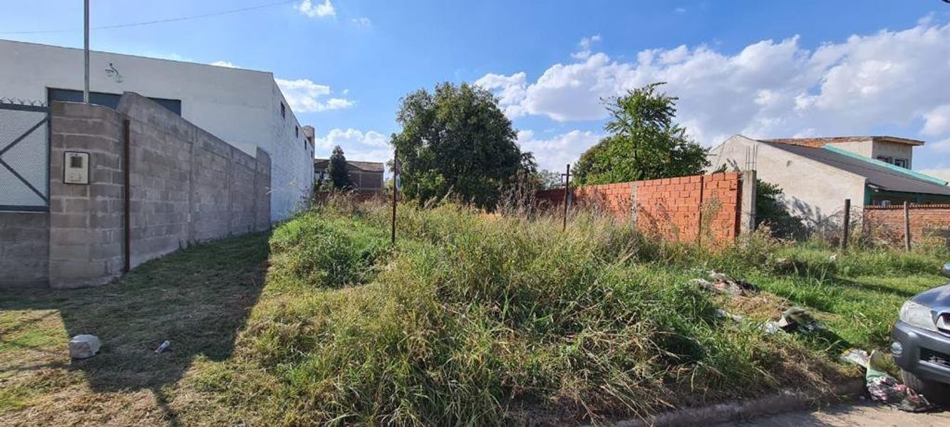 VENTA DE LOTE DE 396 M² SOBRE ASFALTO. 12 METROS DE FRENTE POR 33 DEFONDO. MONTE GRANDE