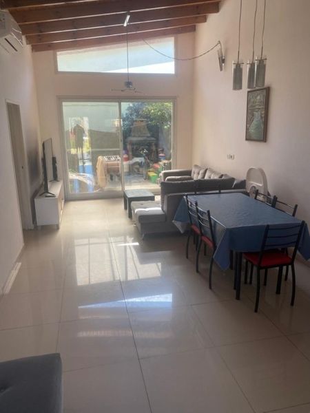 VENTA DE CASA 4 AMBIENTES EN BARRIO CERRADO LOS ROBLES - MONTE GRANDE - APTO CRÉDITO HIPOTECARIO.